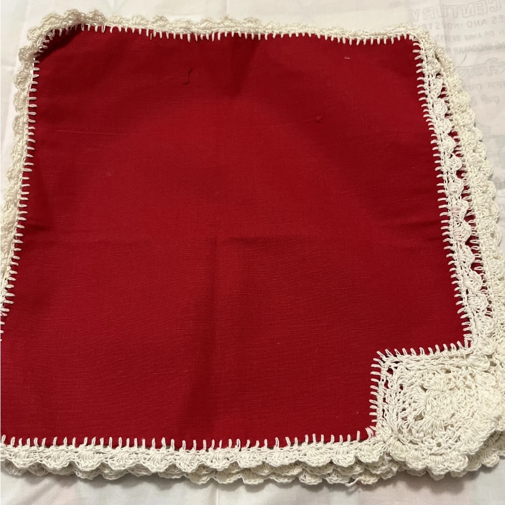 Set of 6 vintage crochet trim cloth napkins New